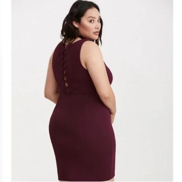 Torrid Lace Up Back Bodycon Dress - Picture 2 of 5